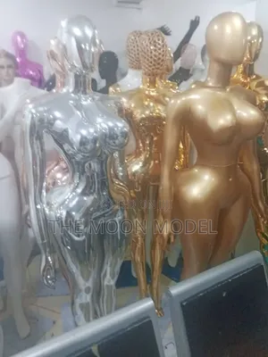 BBL Gold Mannequin