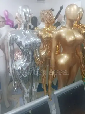 BBL Gold Mannequin
