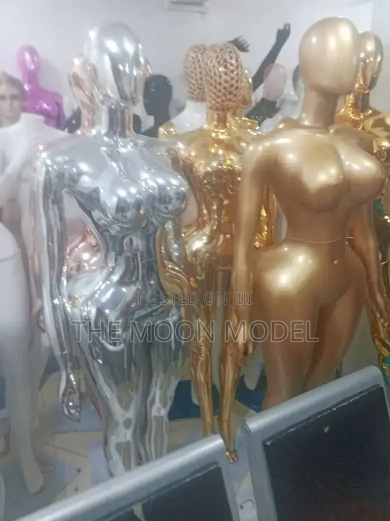 BBL Gold Mannequin