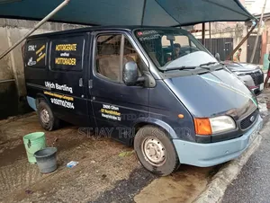 Ford Transit 2004 Red