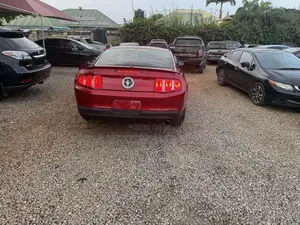 Ford Mustang V6 2010 Red