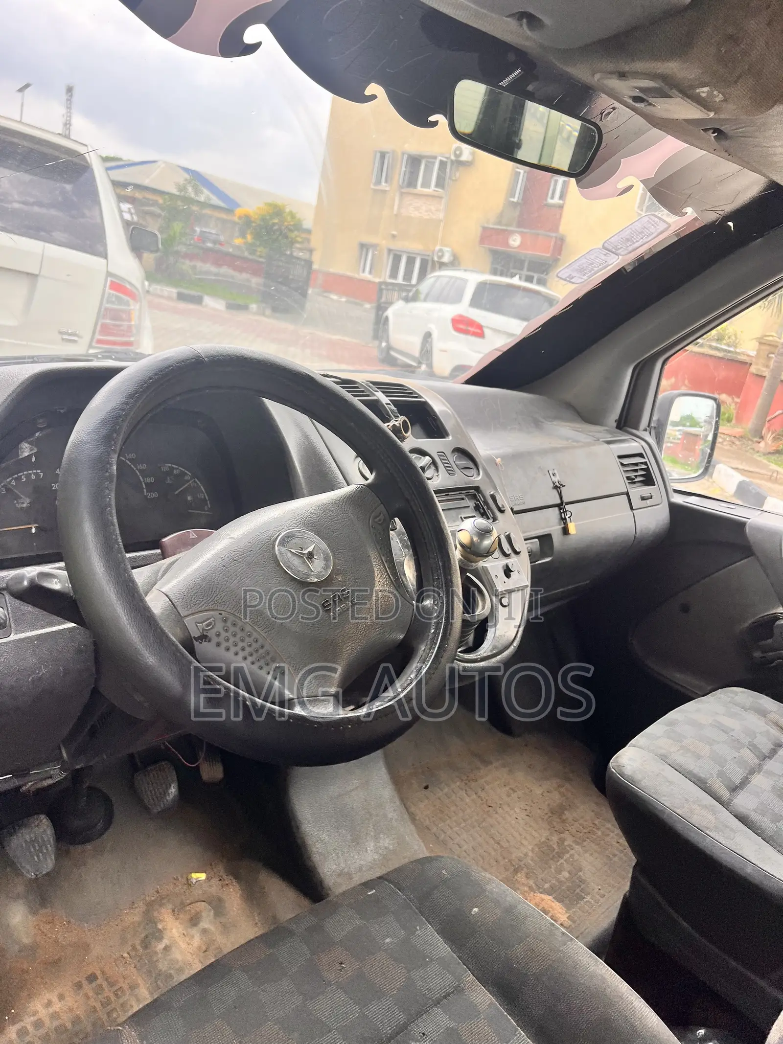 Mercedes-Benz Vito 2004 Yellow