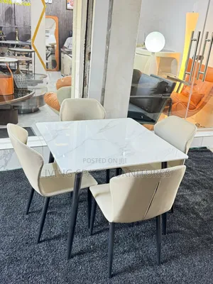 Contemporary Dining Set by 4seaters