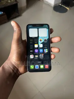 Apple iPhone XR 64 GB White