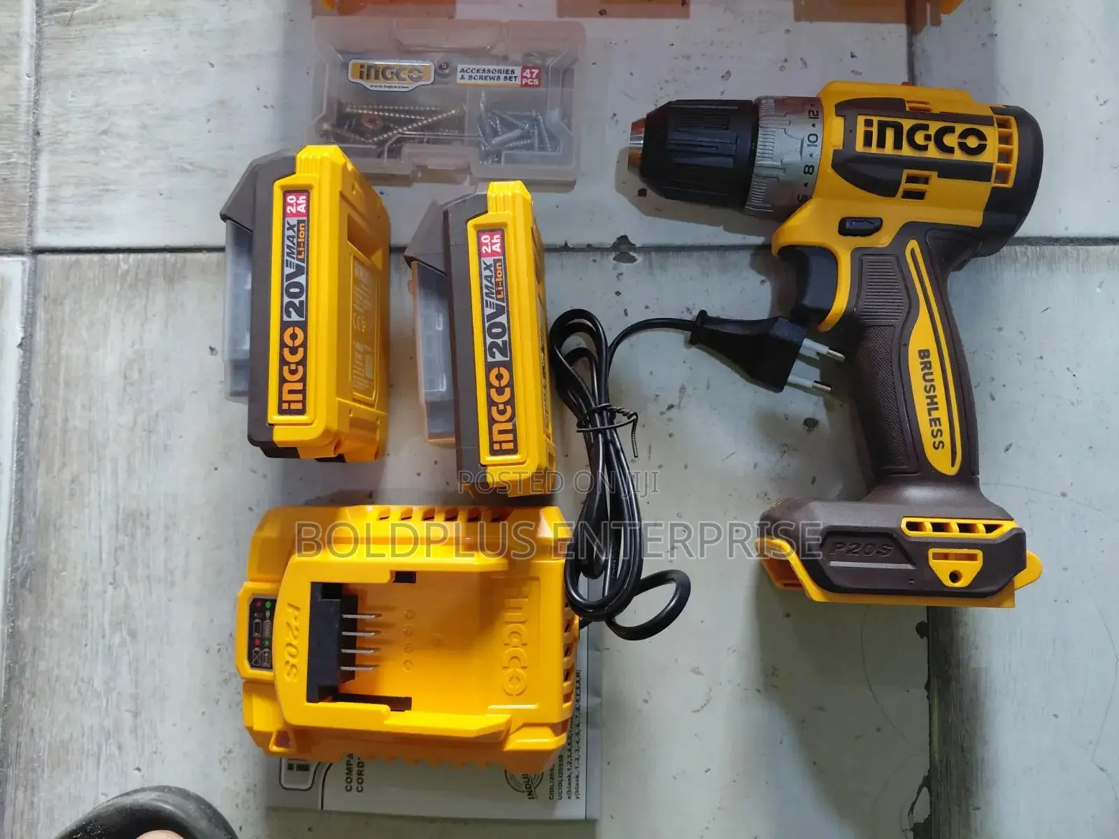 20 Volt Dewalt Screwing Machine