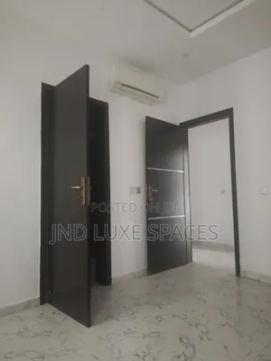 3bdrm Penthouse in Ikate for rent