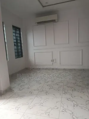 3bdrm Penthouse in Ikate for rent