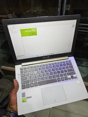 Laptop Asus ZenBook UX32A 12GB Intel Core i5 SSD 256GB