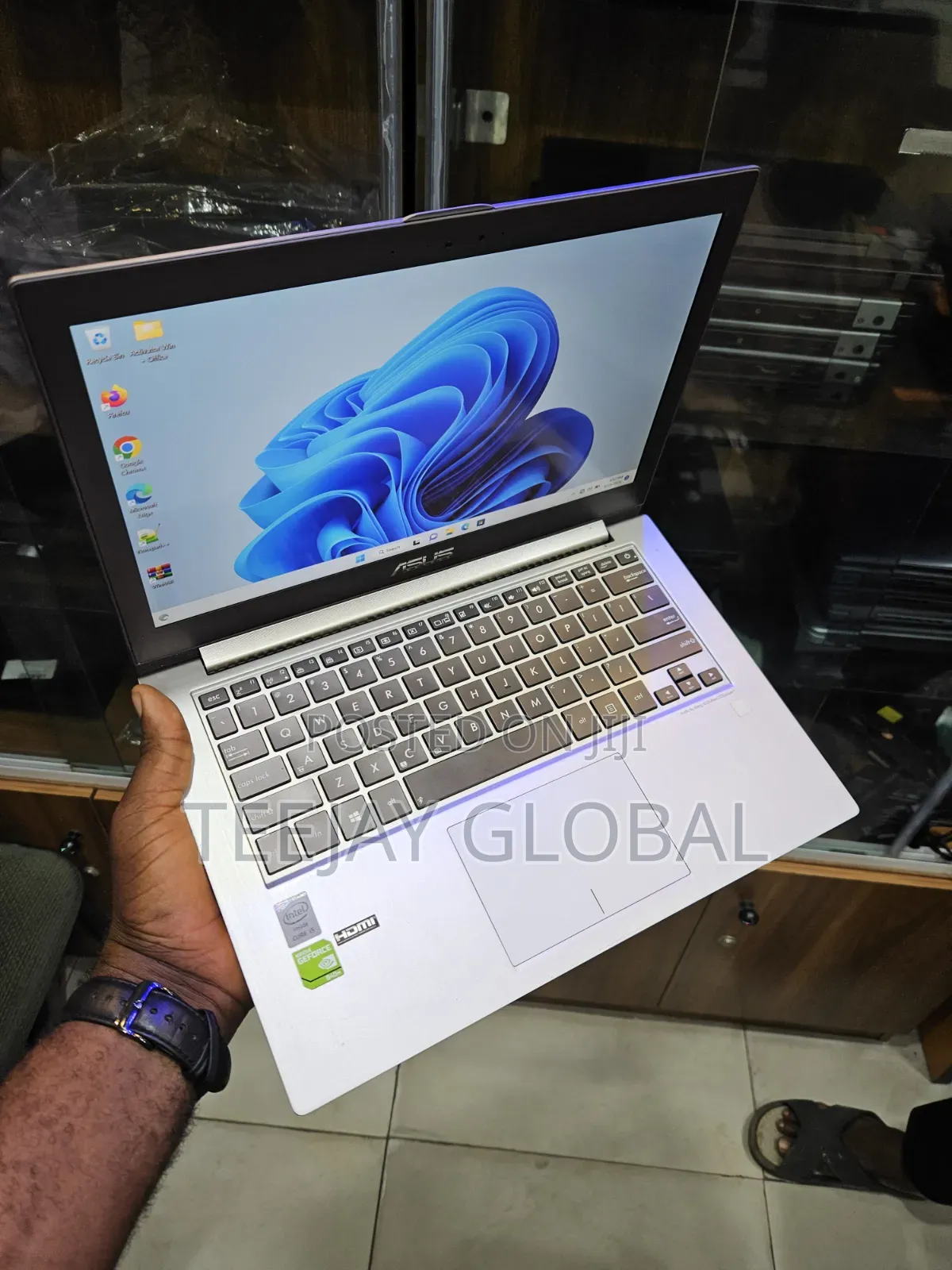 Laptop Asus ZenBook UX32A 12GB Intel Core i5 SSD 256GB