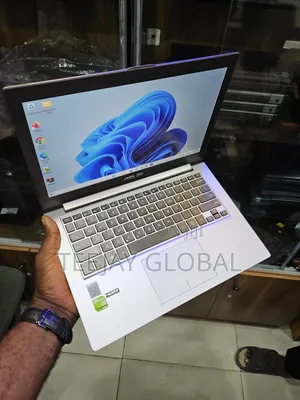 Laptop Asus ZenBook UX32A 12GB Intel Core i5 SSD 256GB