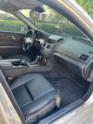 Mercedes-Benz C-Class 2011 Brown