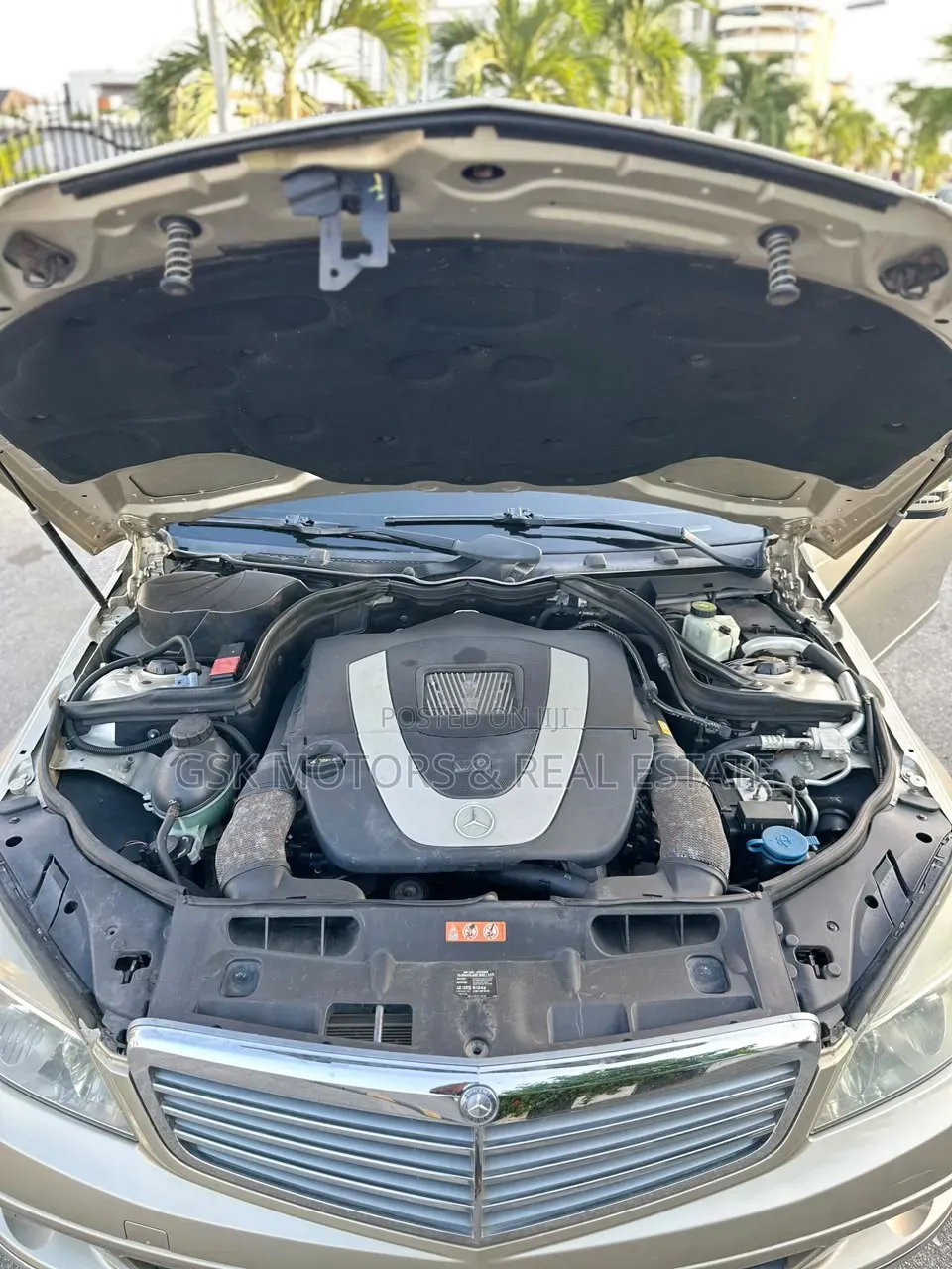Mercedes-Benz C-Class 2011 Brown
