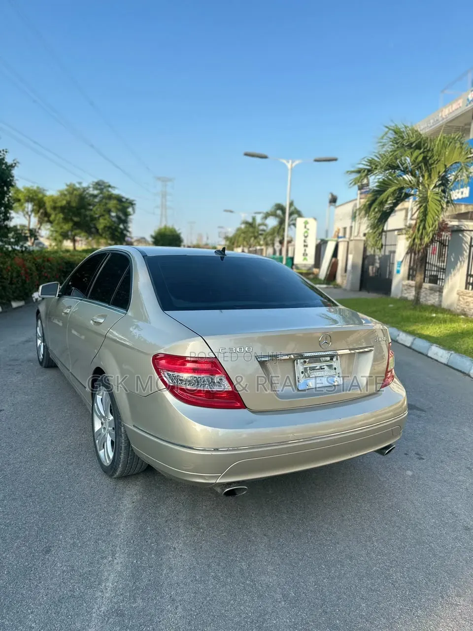 Mercedes-Benz C-Class 2011 Brown