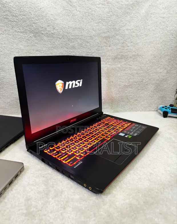 Laptop MSI GE62VR 7RF Apache Pro 16GB Intel Core i7 HDD+SSD 1T