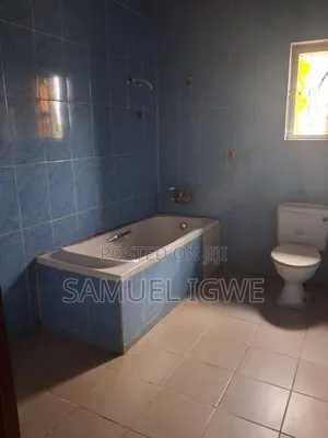 3bdrm Block of Flats in Onoh Creswcebt, Enugu for rent