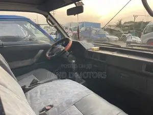 Mitsubishi L300 2000 White