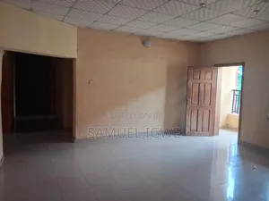 3bdrm Block of Flats in Onoh Creswcebt, Enugu for rent