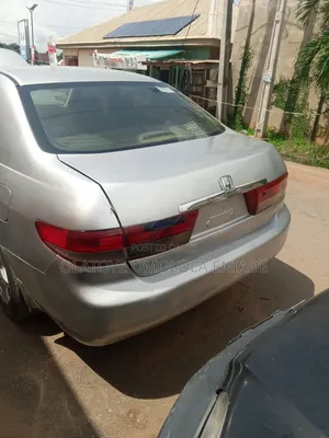 Honda Accord 2003 Silver