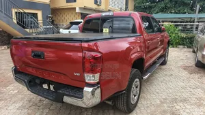 Toyota Tacoma 2017 Red