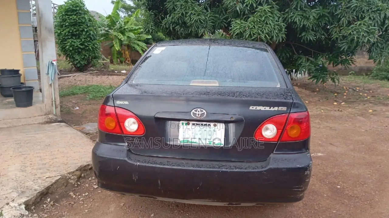 Toyota Corolla 2004 Black