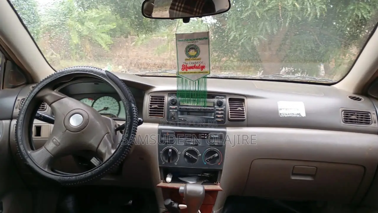 Toyota Corolla 2004 Black