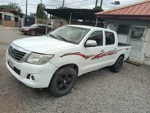 Toyota Hilux 2008 White