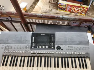 Yamaha PSR S910