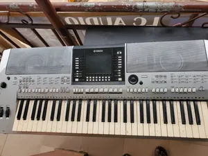 Yamaha PSR S910