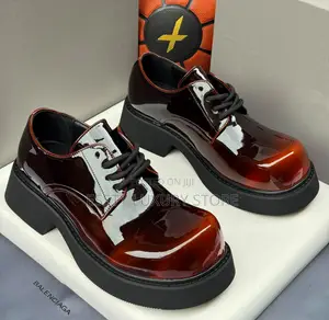 Balenciaga Quality Luxury Men Classic Shoe