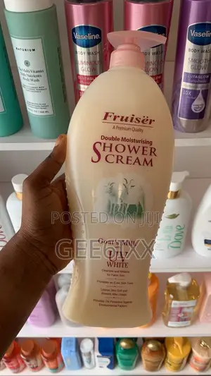 Fruiser Goat Milk Uv White Body Wash Turmeric Carrot Papaya