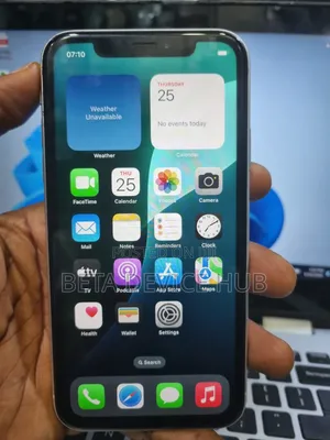 Apple iPhone XR 64 GB White