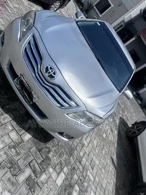 Toyota Camry 2010 Silver