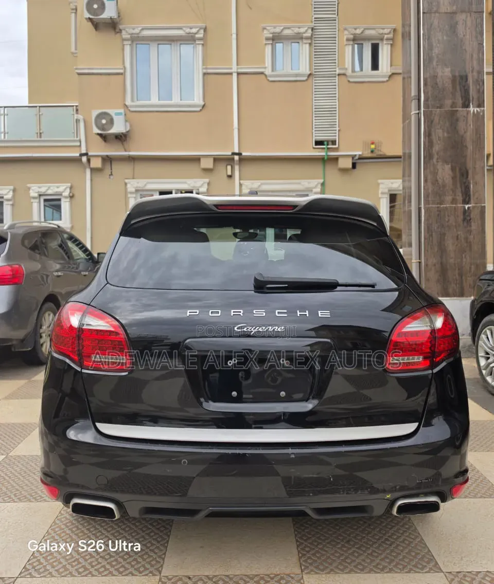Porsche Cayenne 2013 Black