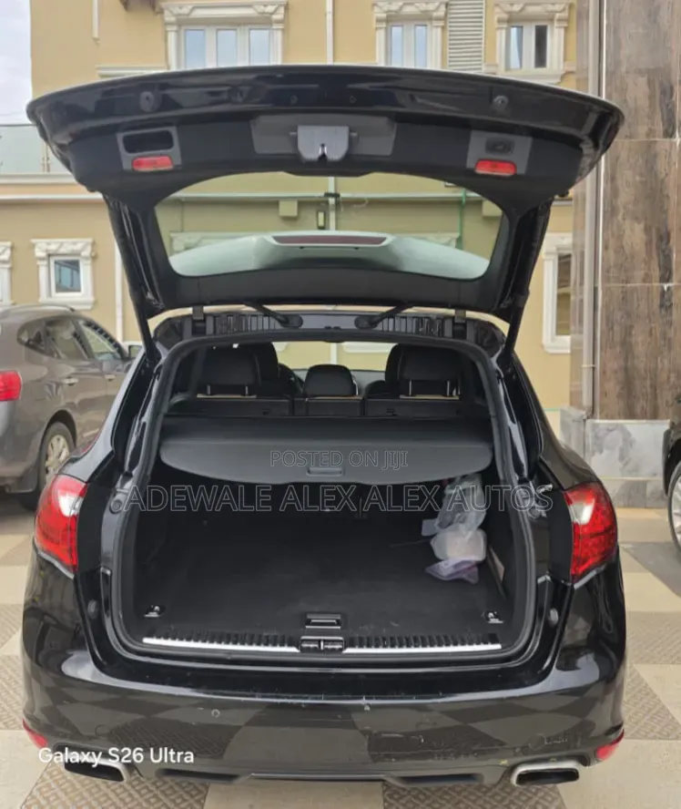 Porsche Cayenne 2013 Black