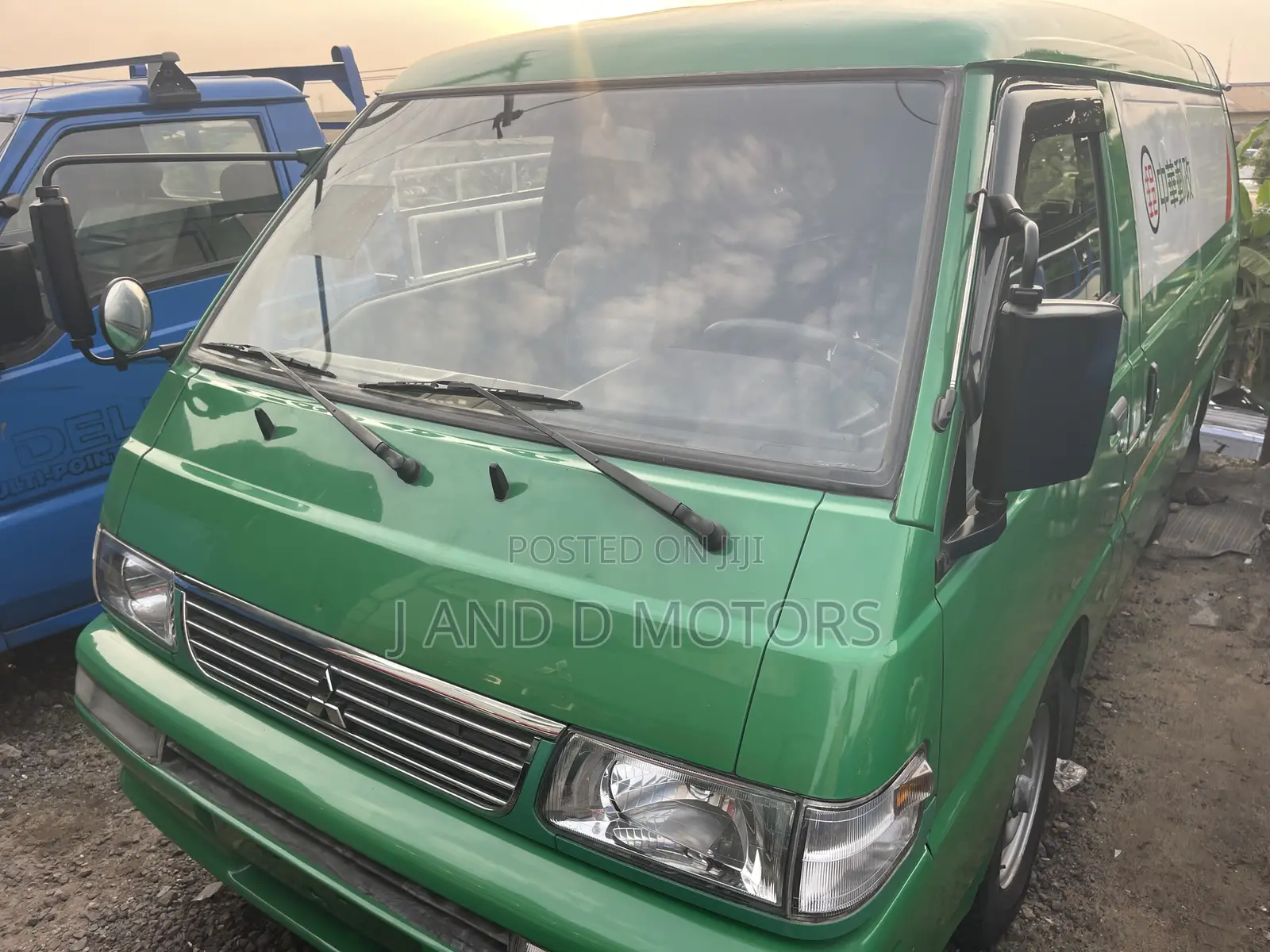 Mitsubishi L300 1999 Green