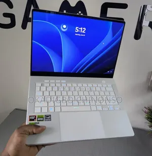 Laptop Asus ROG Zephyrus G14 16GB AMD Ryzen 9 SSD 1T