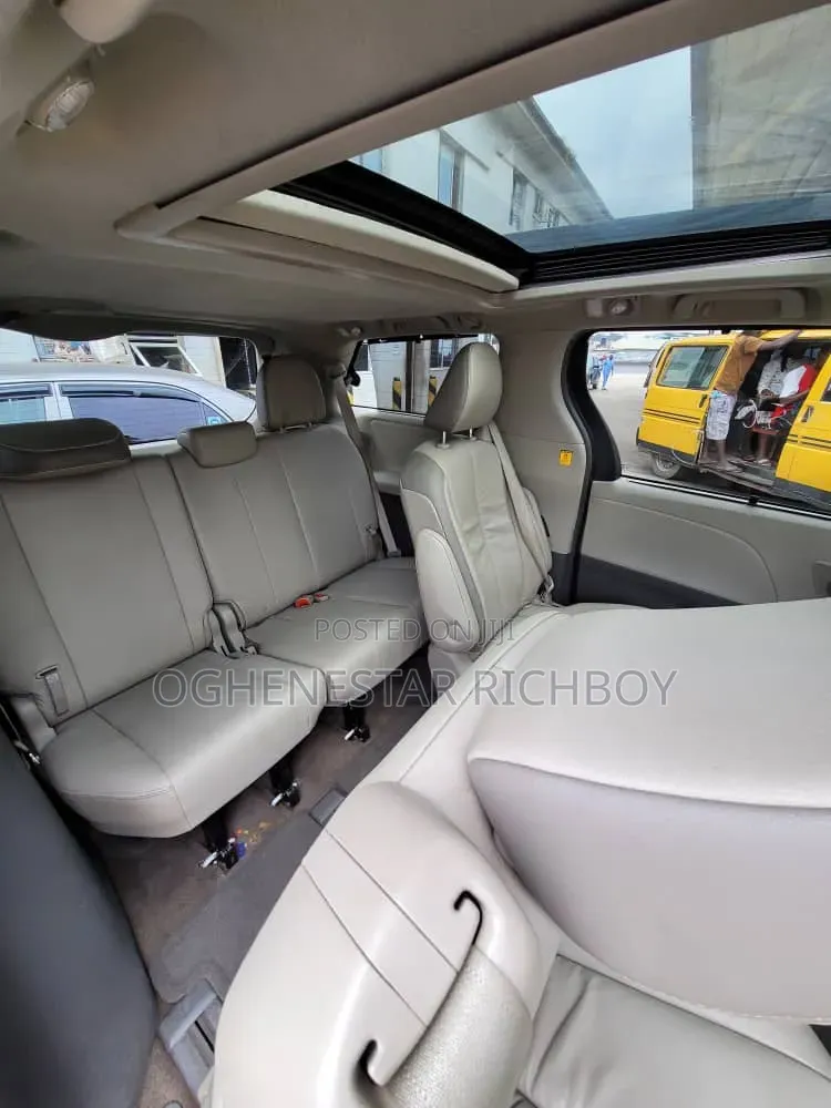 Executive Sienna for Rent