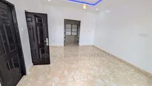 20bdrm Townhouse / Terrace in Gudu for rent