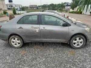 Toyota Yaris 2009 Gray