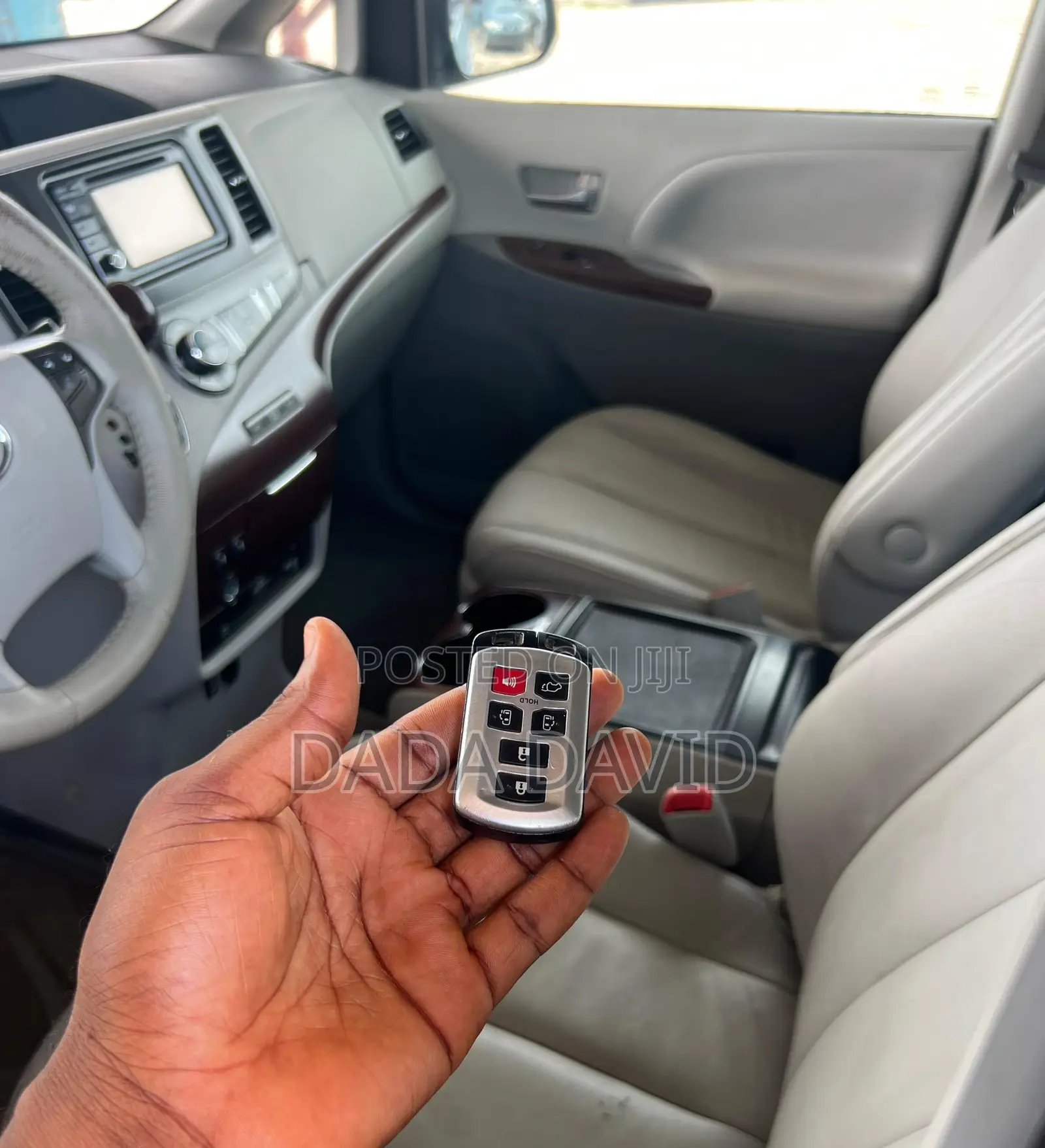 Toyota Sienna 2014 Silver