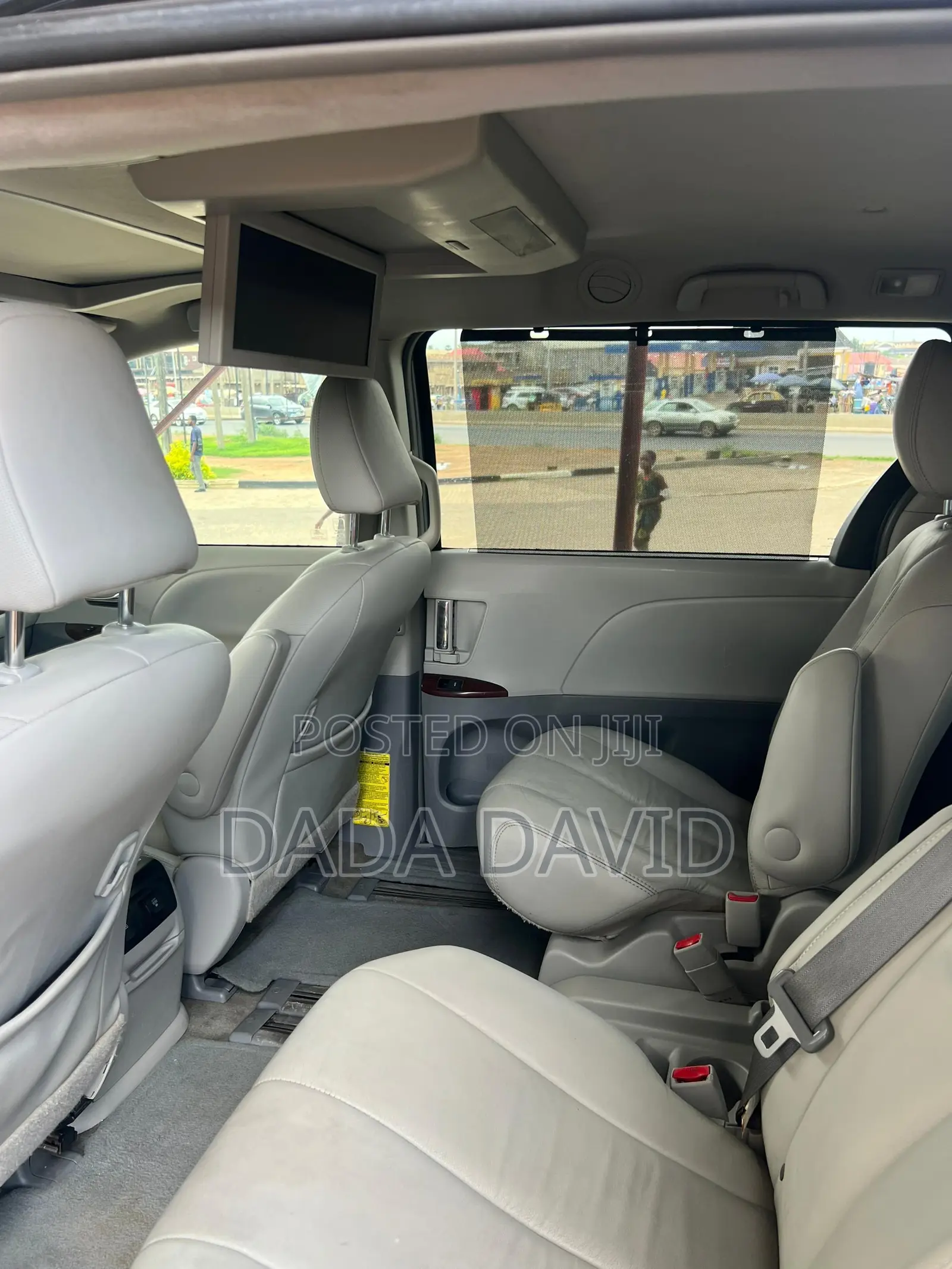 Toyota Sienna 2014 Silver
