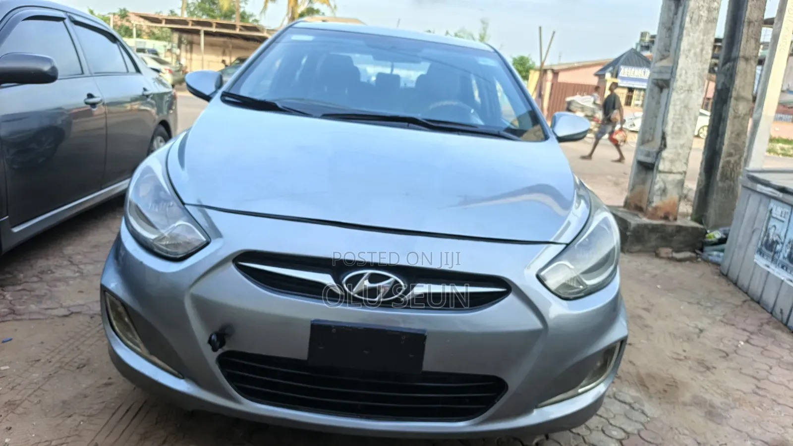 Hyundai Accent SE Automatic 2012 Silver