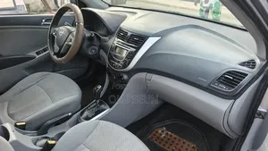 Hyundai Accent SE Automatic 2012 Silver