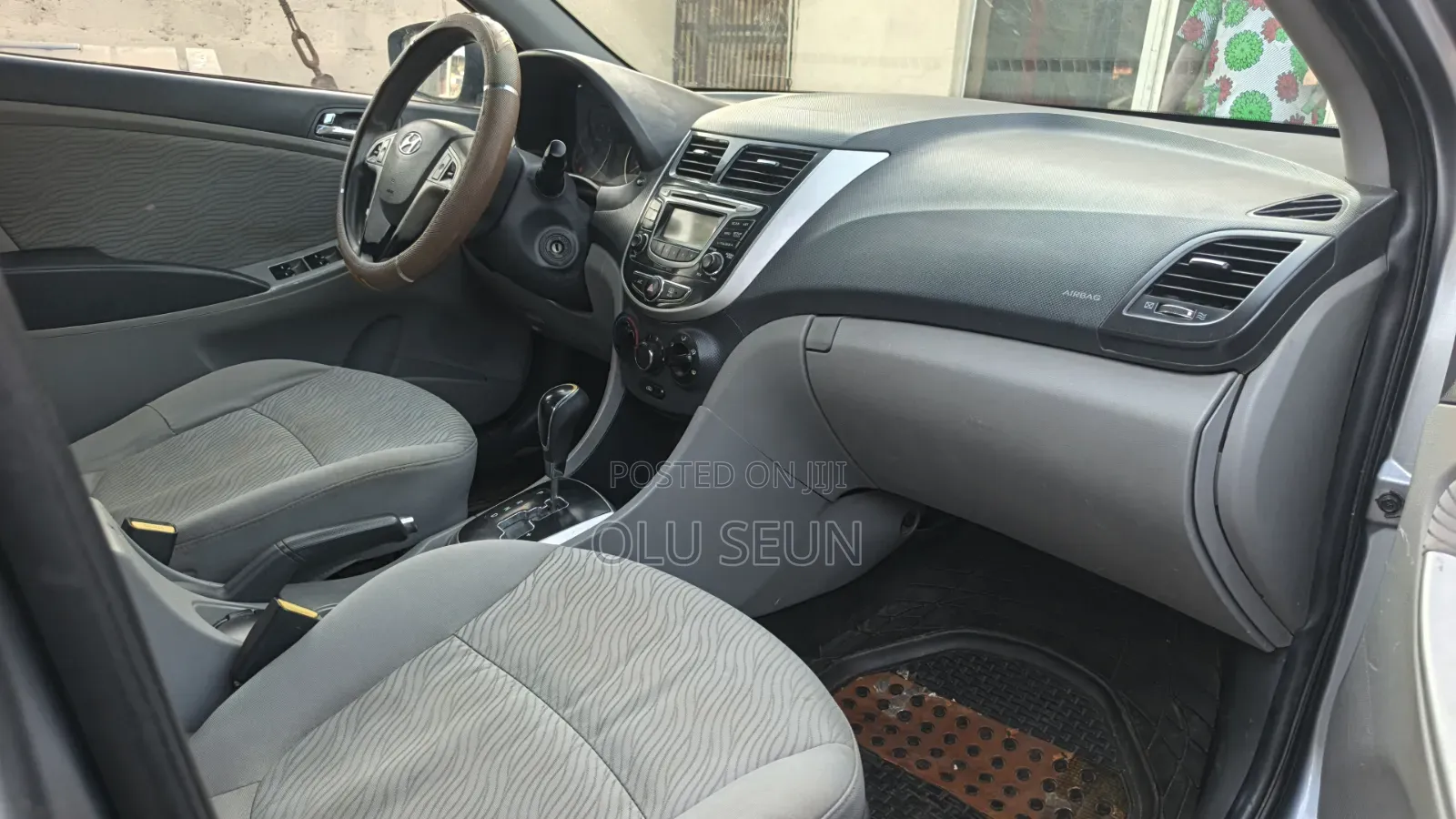 Hyundai Accent SE Automatic 2012 Silver