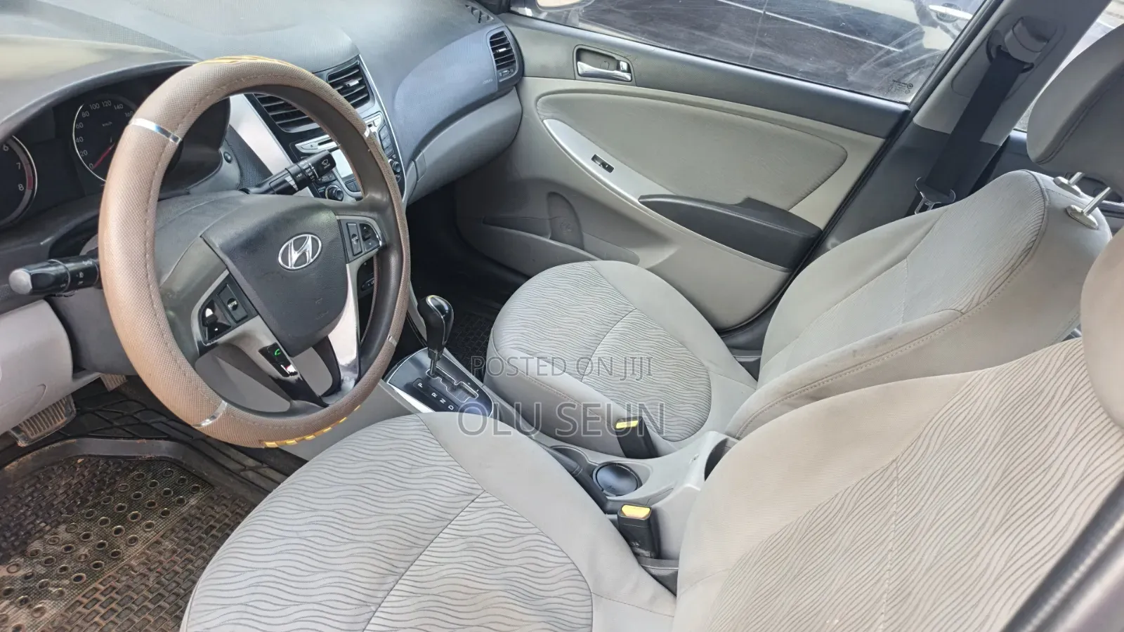 Hyundai Accent SE Automatic 2012 Silver