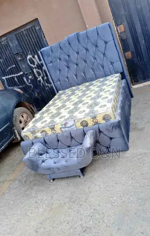 Luxury 4.5by6 Upholstery Paded Bed Frame