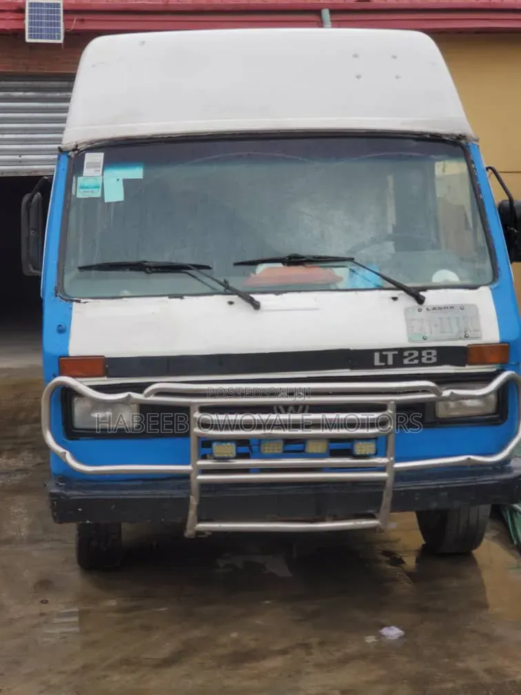 Volkswagen LT 2000 Blue