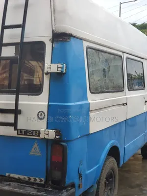 Volkswagen LT 2000 Blue