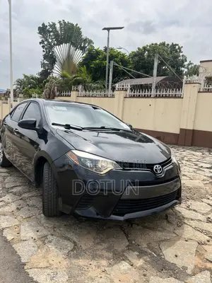 Toyota Corolla LE Plus 4dr Sedan (1.8L 4cyl CVT) 2015 Black