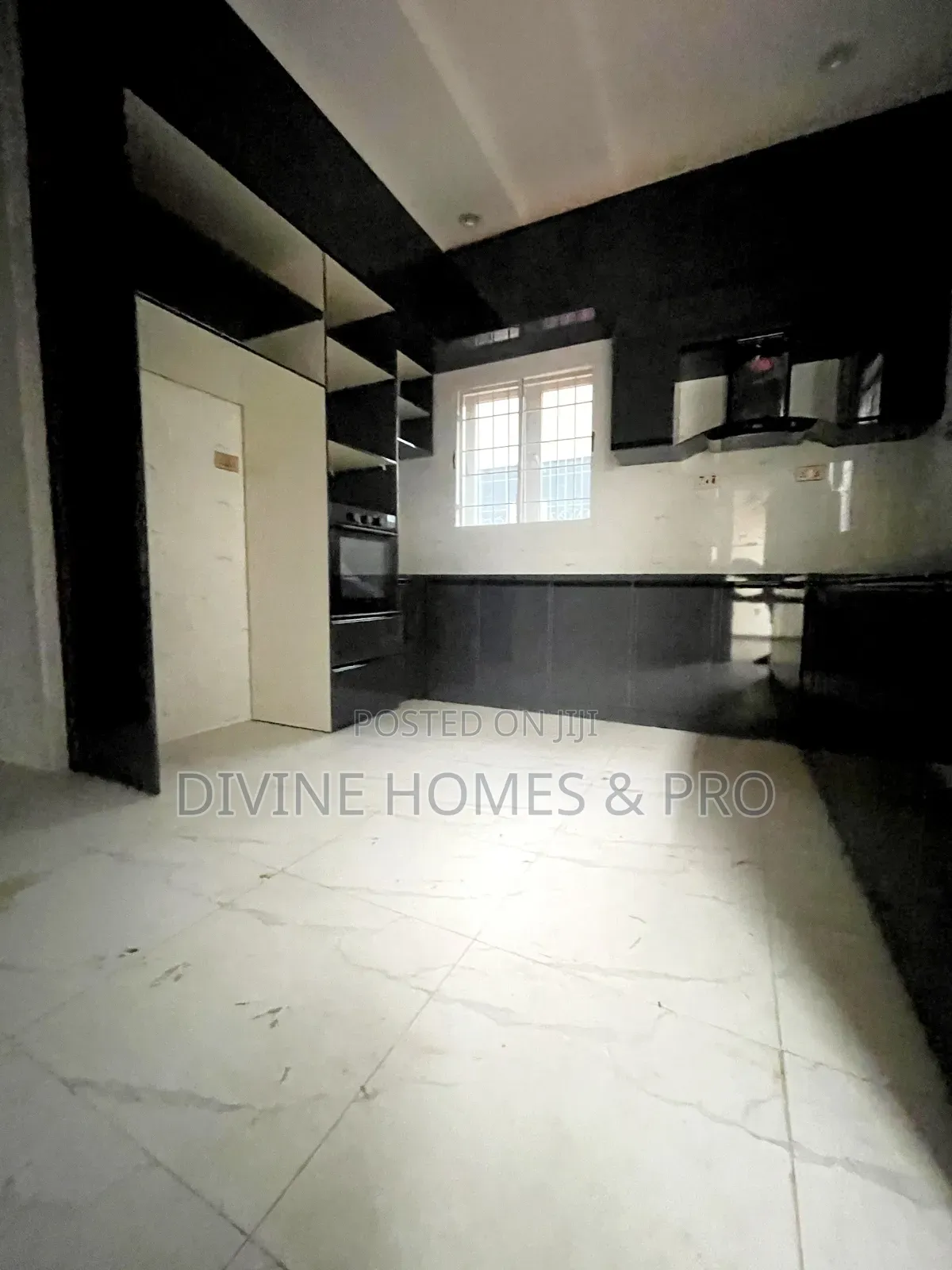 4bdrm Duplex in Lugbe District for rent
